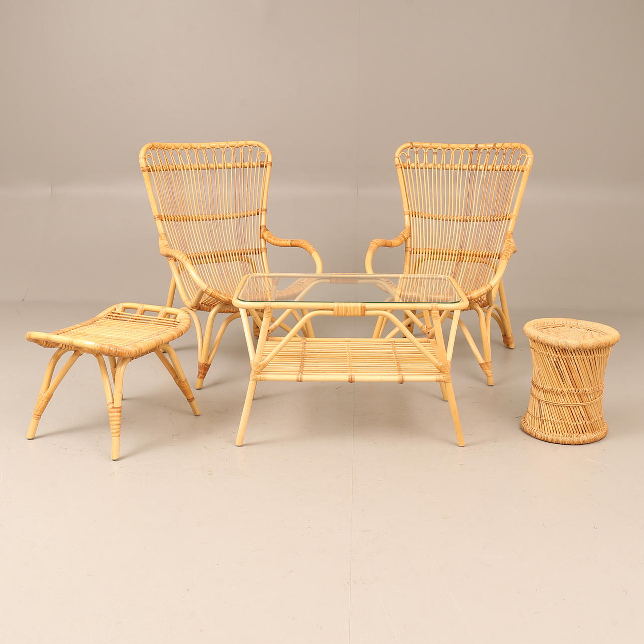 TRÄDGÅRDSMÖBLER, 5 stycken, rotting.