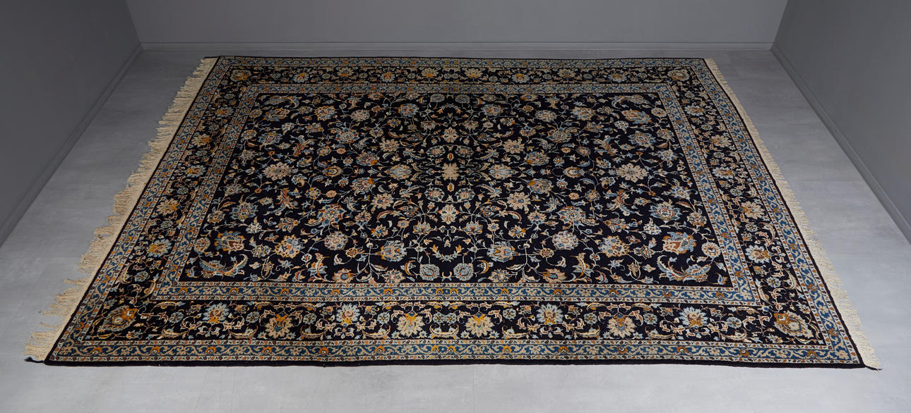 Stor matta, persisk, blå Keshan, 380x280cm.