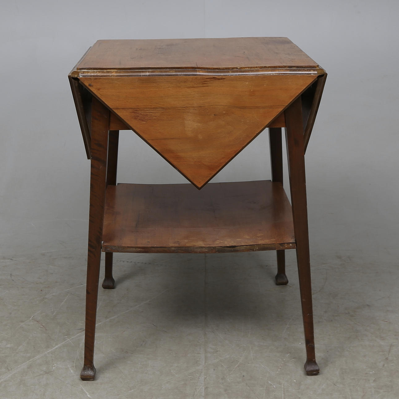 KUVERTBORD, ek. 1900-talets början.