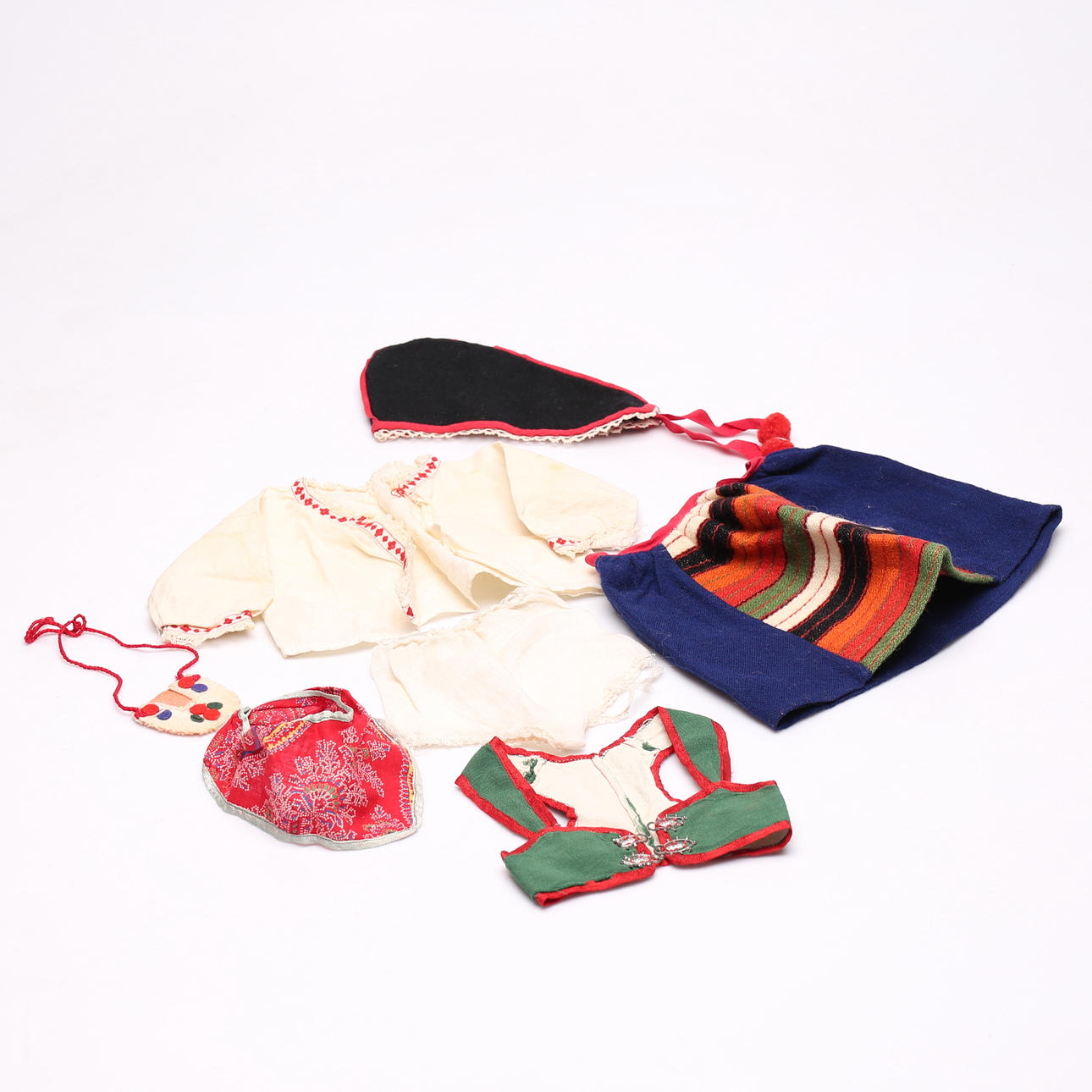 A folk costume for a doll, Rättvik, 20th century.