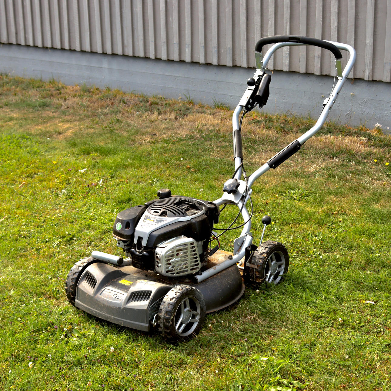 LAWN MOWER RISE MULTICLIP PLUS 50 SE B, BRIGGS & STRATTON.