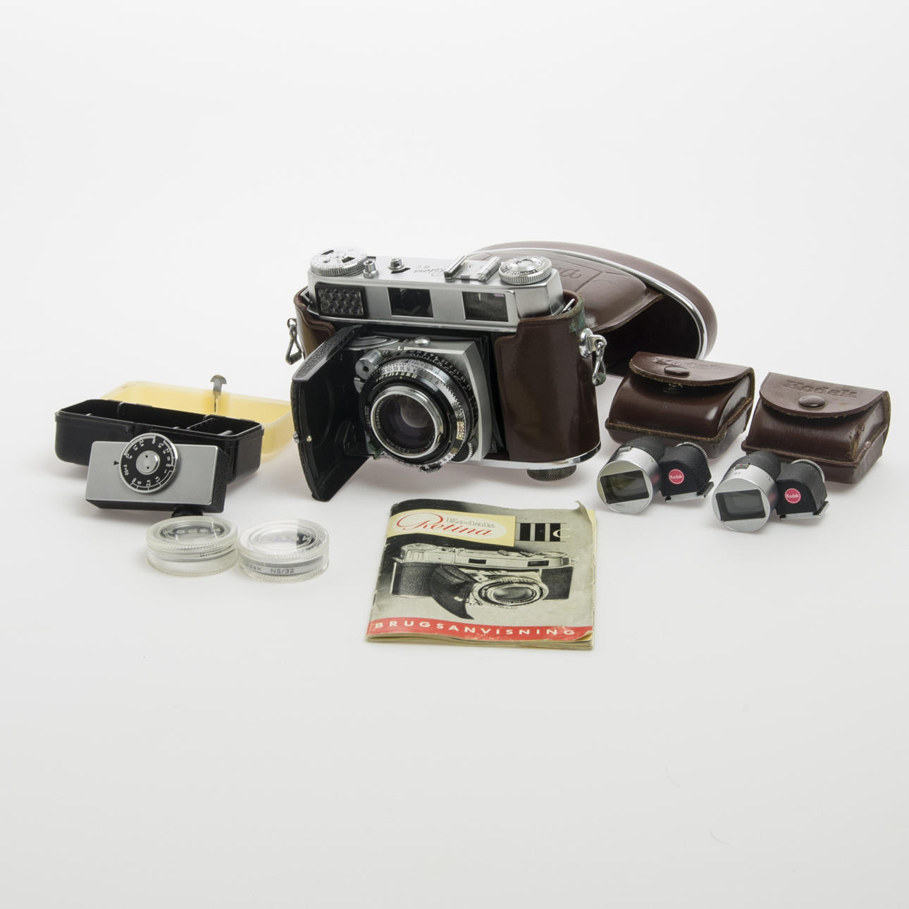 KAMERA MED TILLBEHÖR, Kodak Rettina III C.