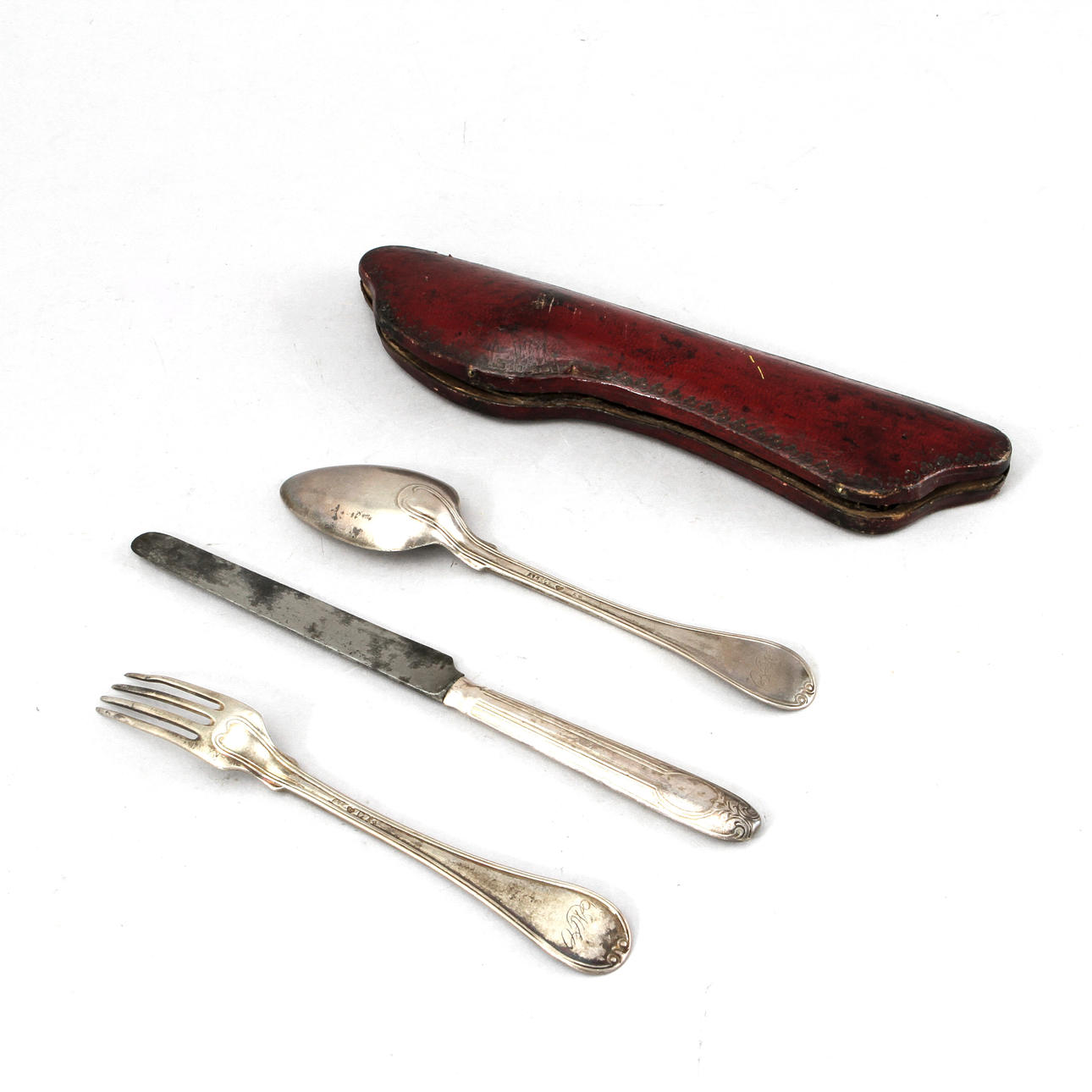 BESTICKDELAR, silver, 3 st i reseetui, Stockholm, 1835. Vikt 126 g.