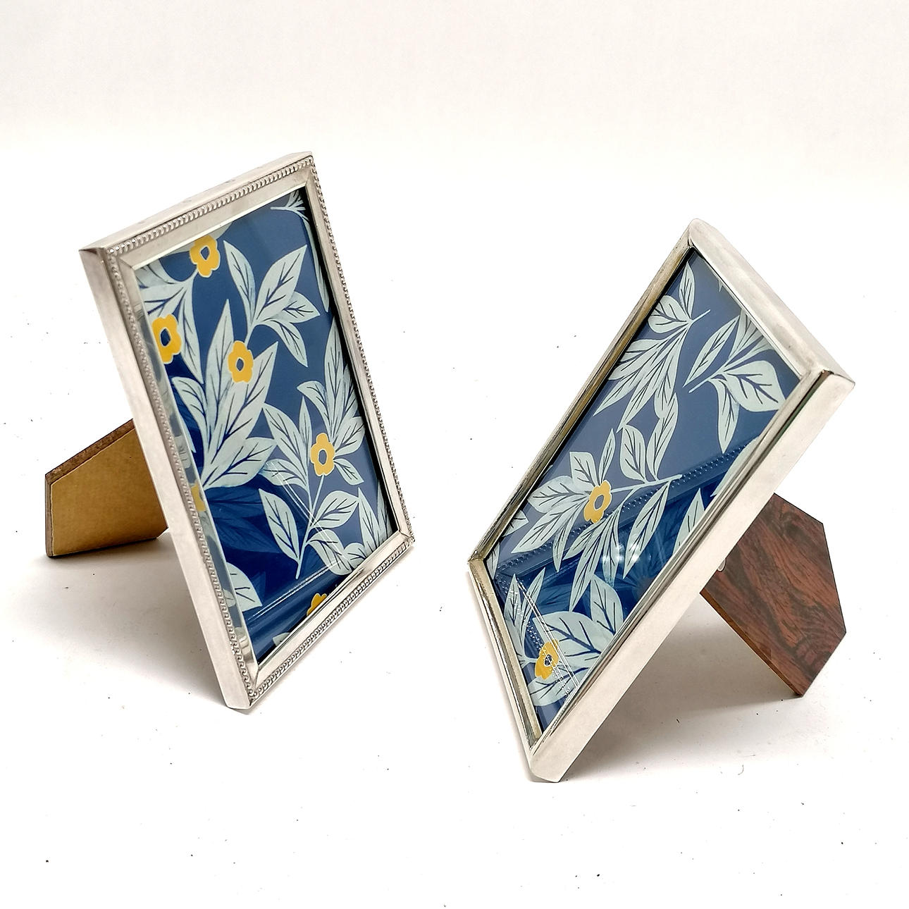 *2 x CONTINENTAL SILVER PHOTOGRAPH FRAMES.