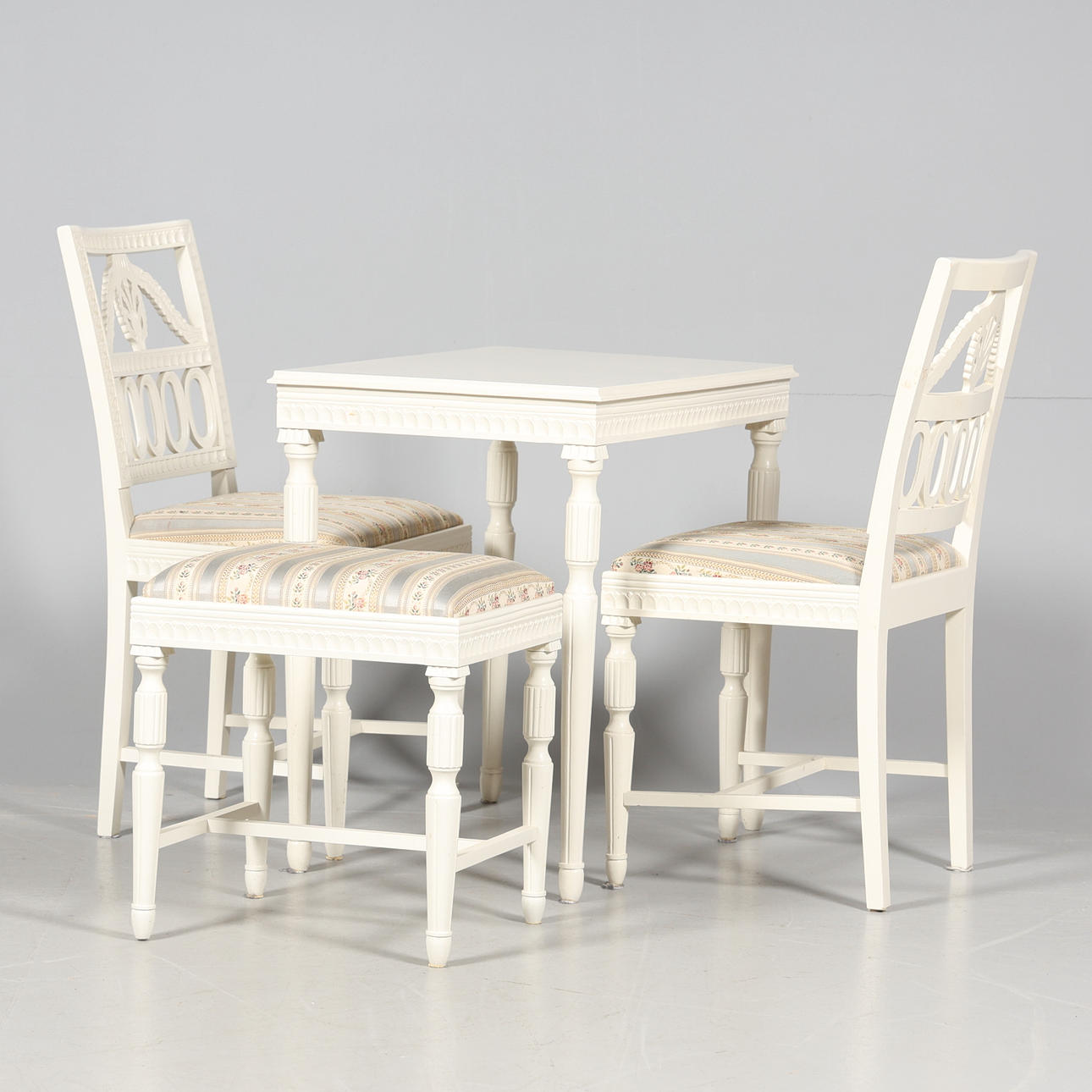 A 4-piece dining group, Gustavian style.