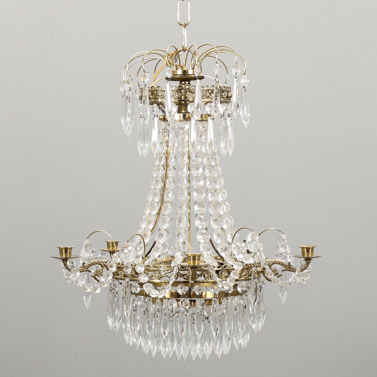 CRYSTAL CHANDELIER 5 light arms.