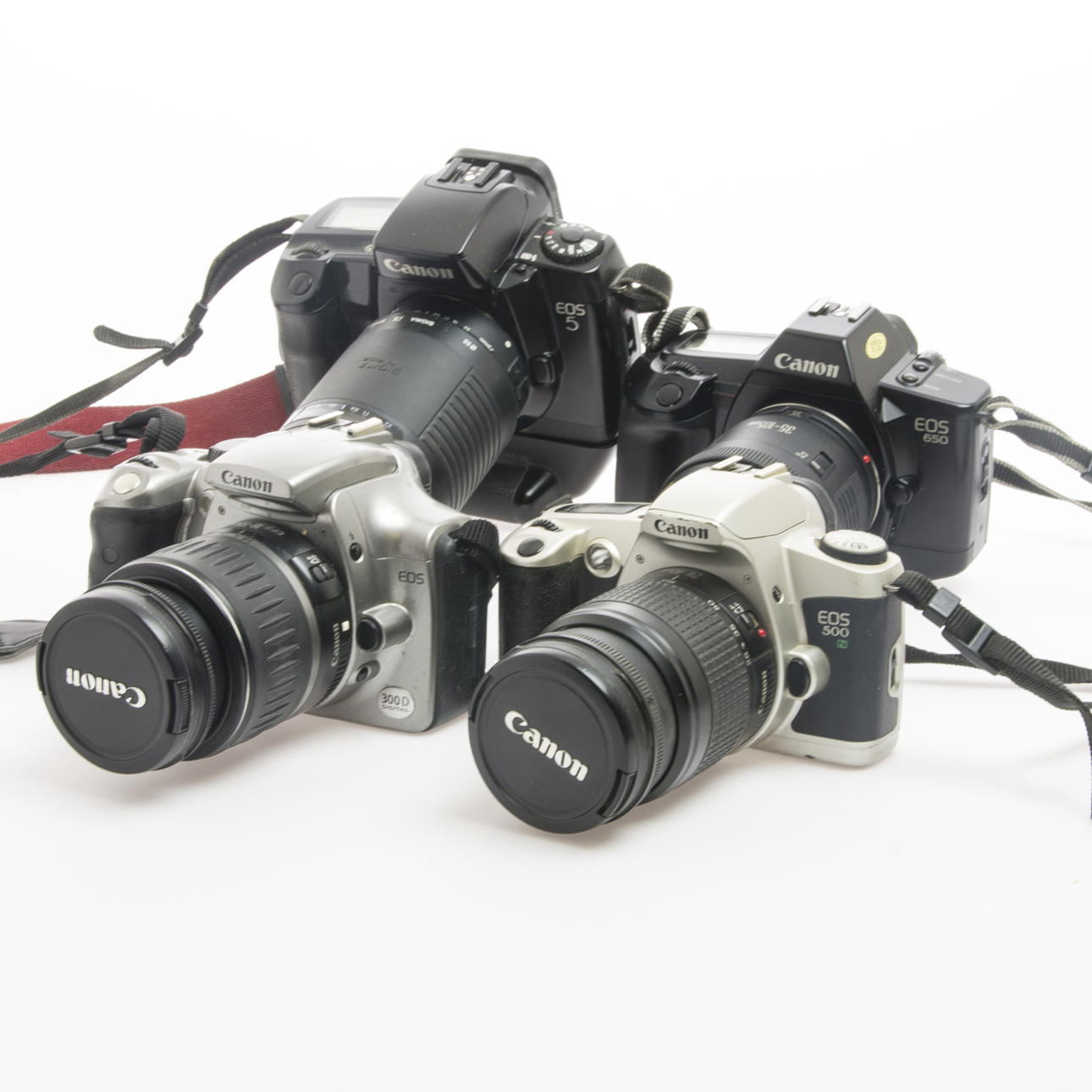 KAMEROR, 4 stycken, Canon, 3 analoga samt 1 digital.