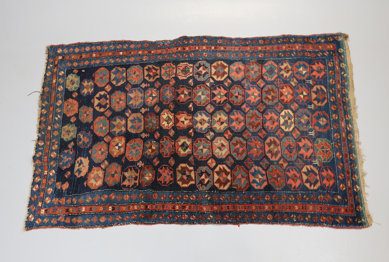 KAUKASISCHER WOLLTEPPICH.