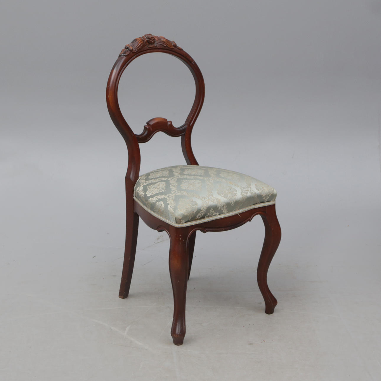 A Neo-Rococo chair, early 20th century.