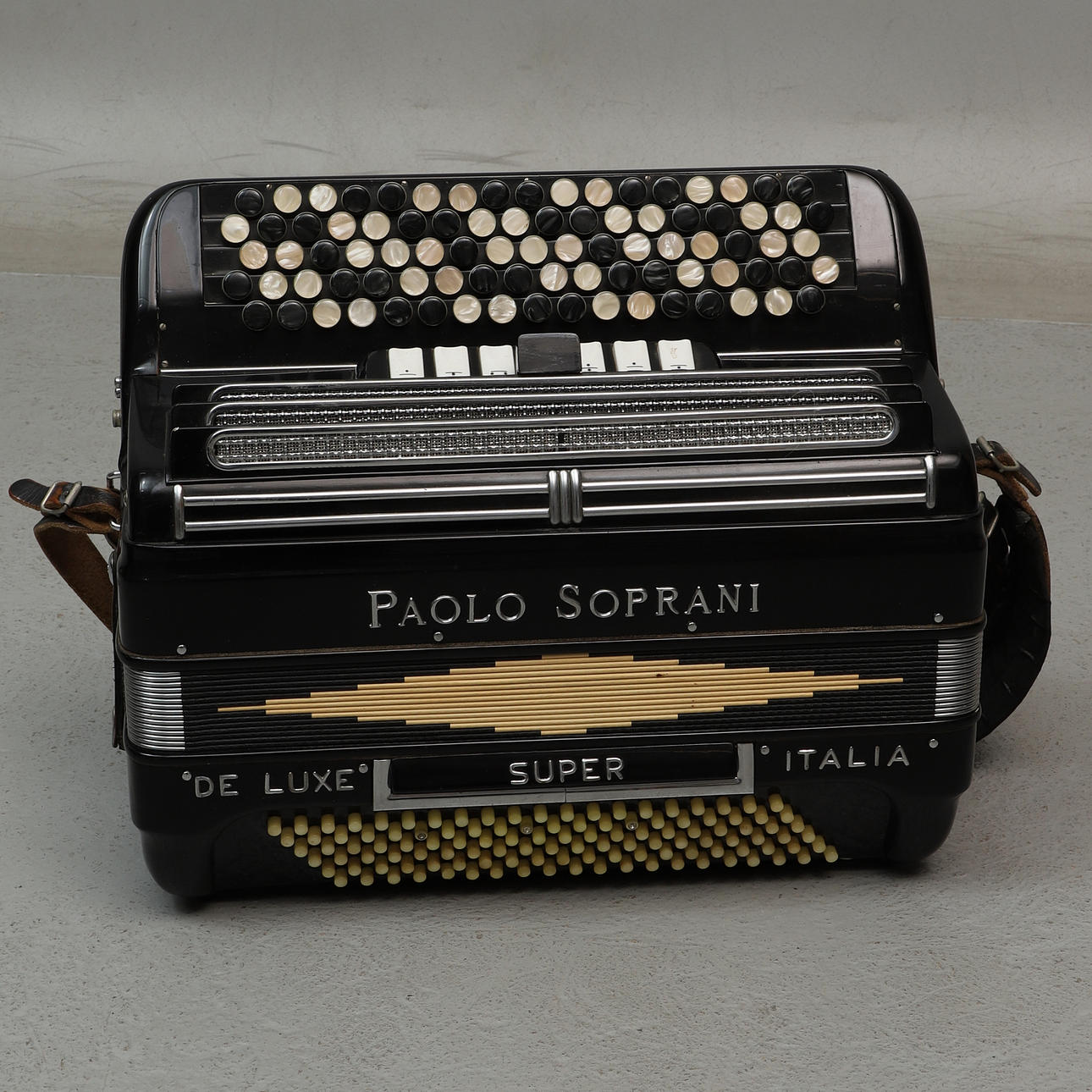 A button accordion, Paolo Soprani, De Luxe Super, 3-string, Italy.