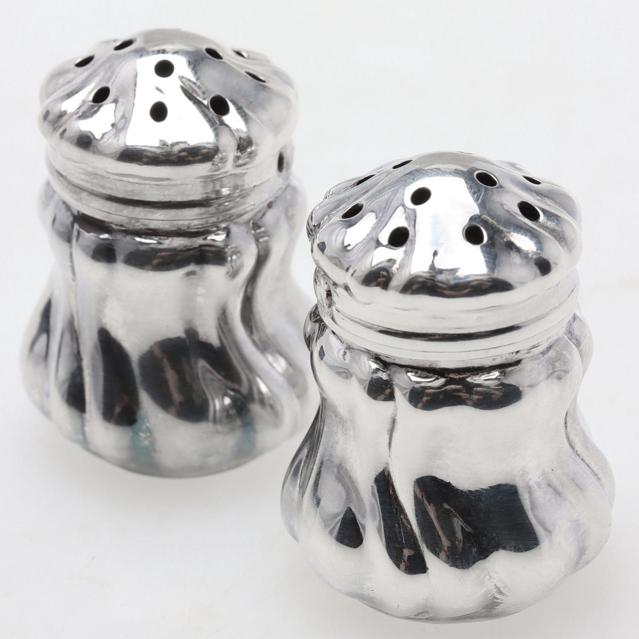 A pair of silver stringers, England.