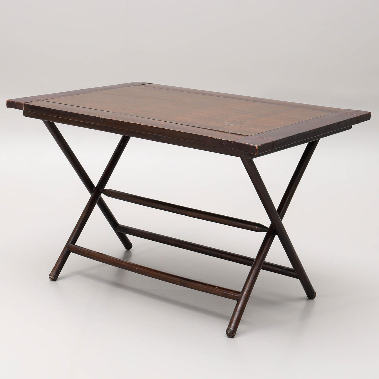 A late 20th century dining table/folding table.