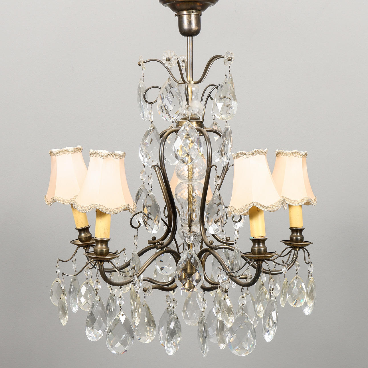 CRYSTAL CHANDELIER baroque style.