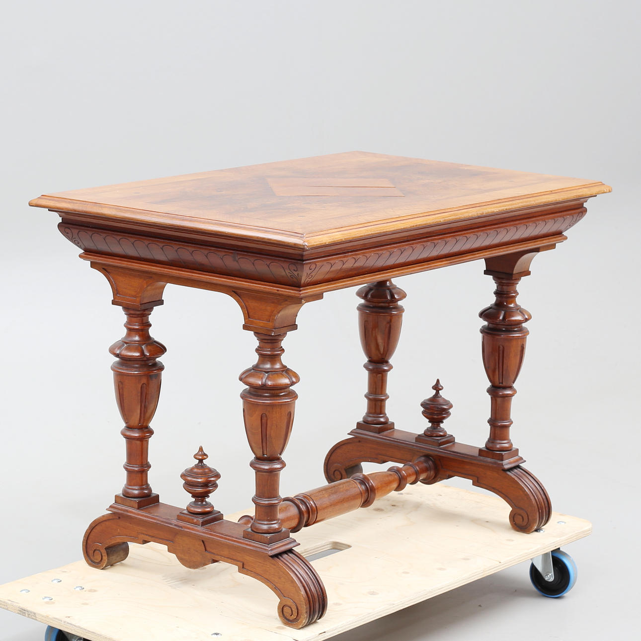A Neo-Renaissance table, 1800/20th century.