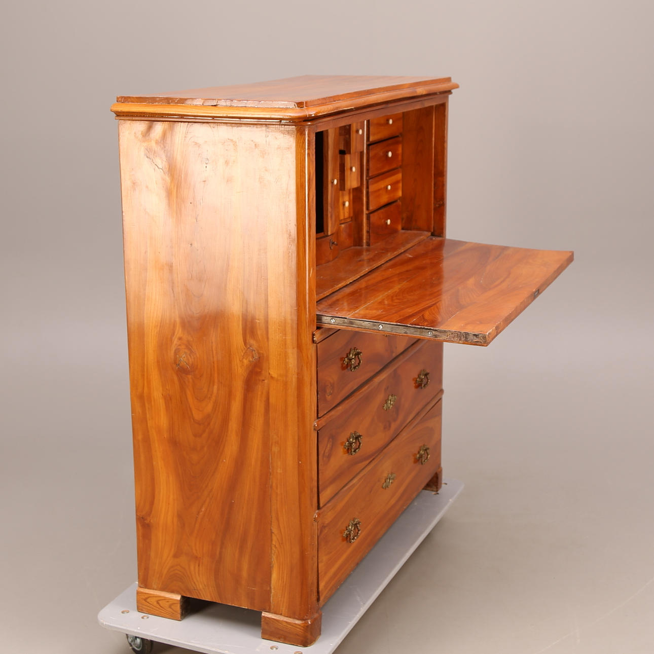 CHIFFONJÉ, trä, 3-lådig, 18-/1900-tal.