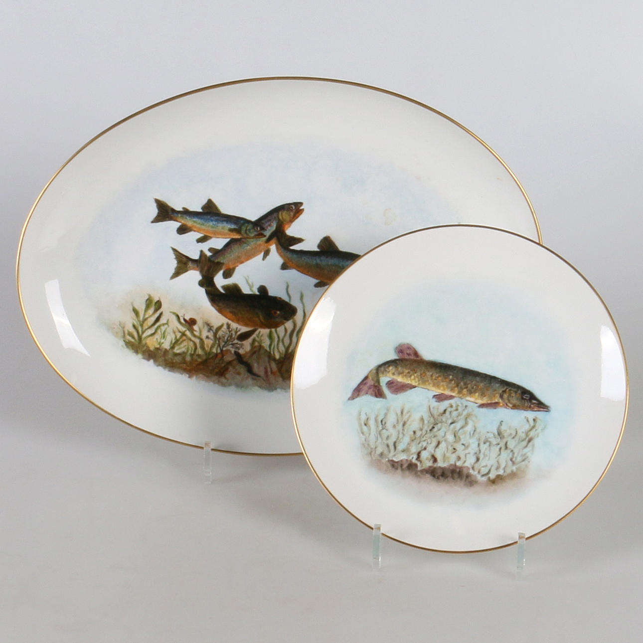 SERVISDELAR, 17 delar, porslin, med fiskmotiv, delvis Bing & Gröndahl samt Argberg.