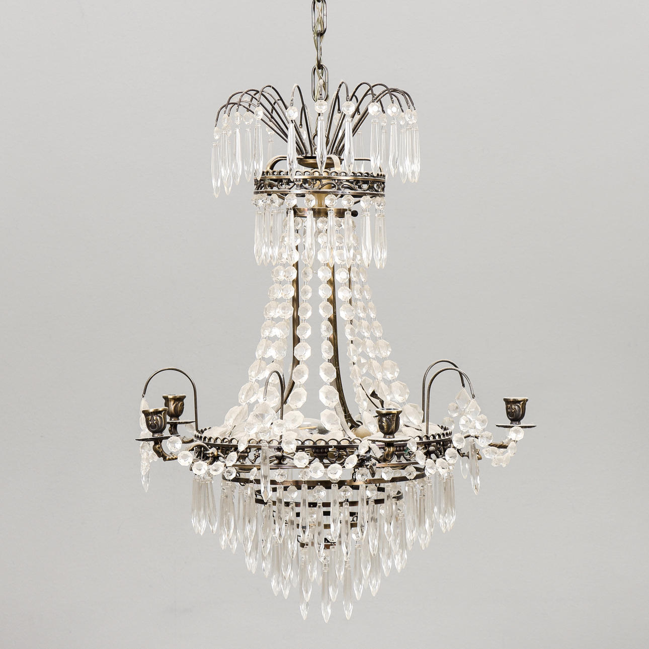 CRYSTAL CHANDELIER 5 light arms.