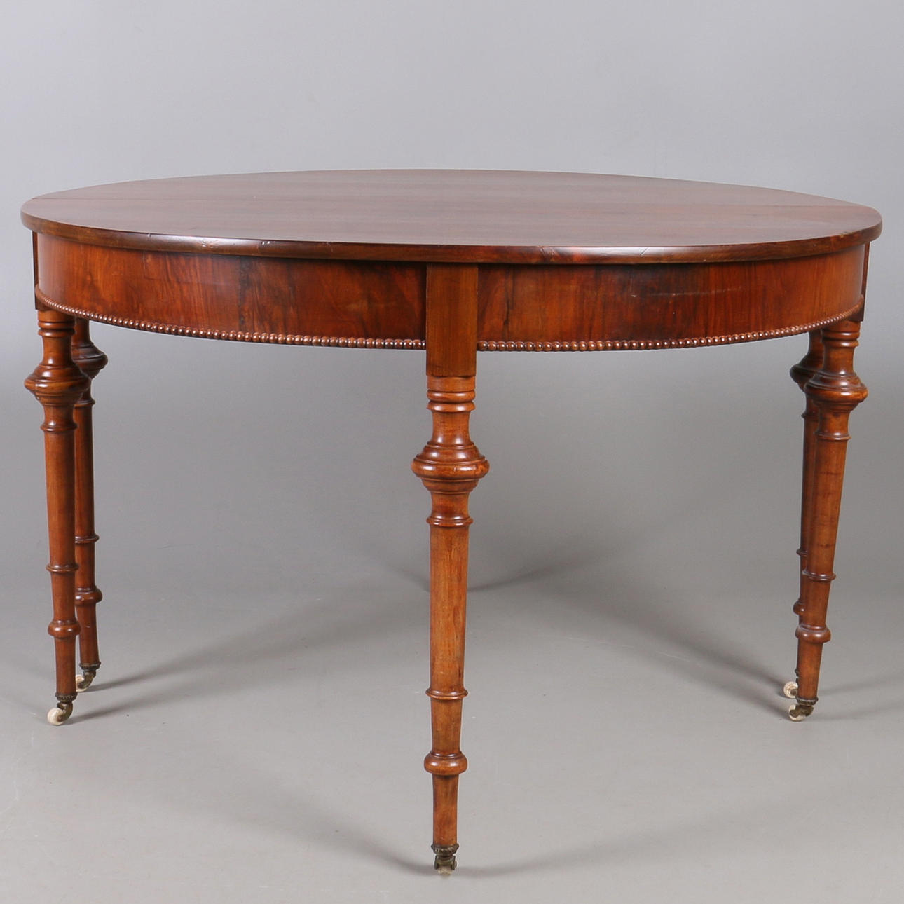 HALVMÅNEBORD, ett par, betsad furu, nyrenässans, sent 1800-tal.