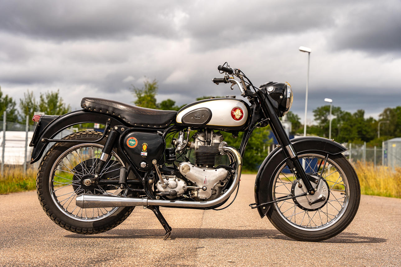 BSA, model Golden Flash, 1954, England.