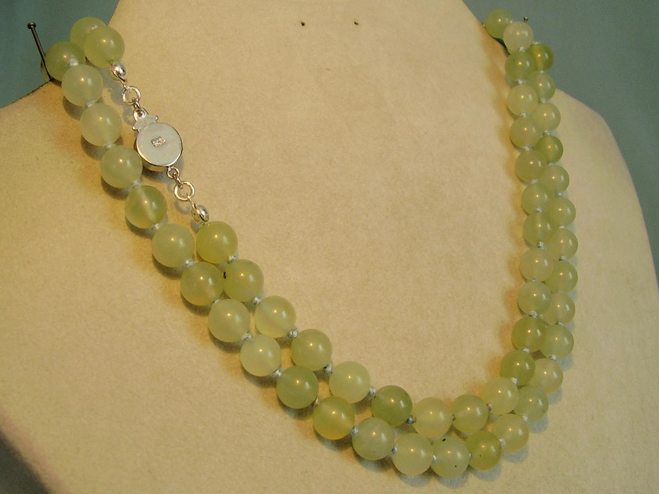 Jade halsband 80,5 cm lång version.