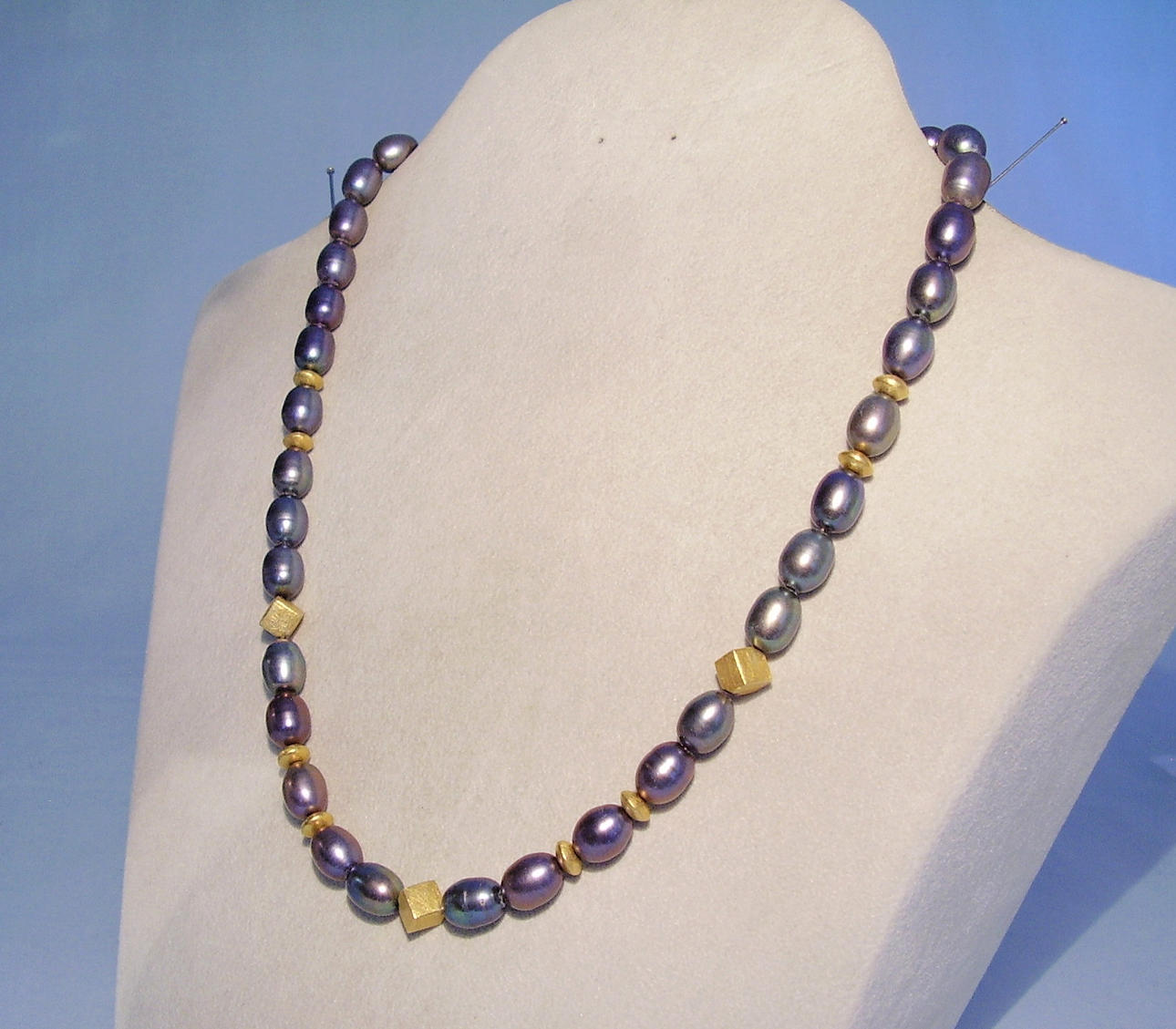 JÖRG HEINZ PÄRLHALSBAND lås gult guld 585.