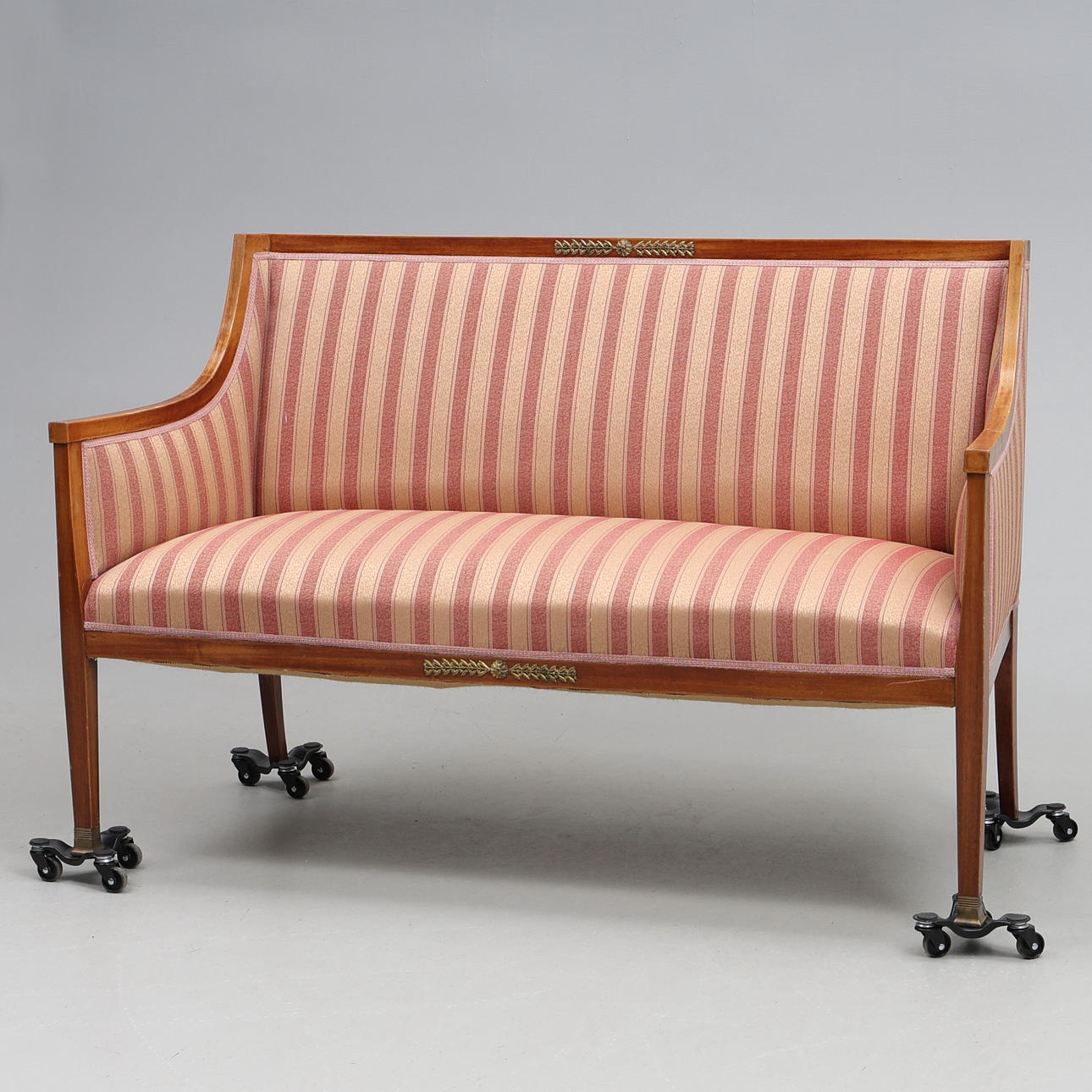 SOFA, Empirstil, første halvdel af 1900-tallet.