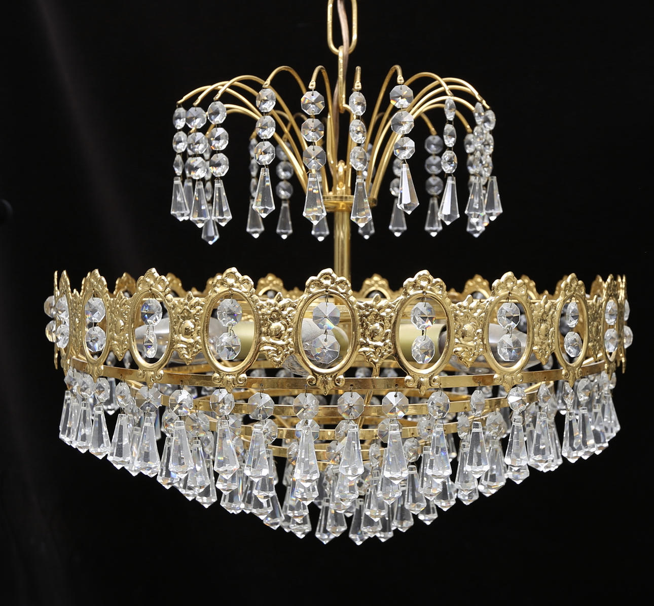 TAKLAMPA, 1900-tal, diameter ca. 40 cm.