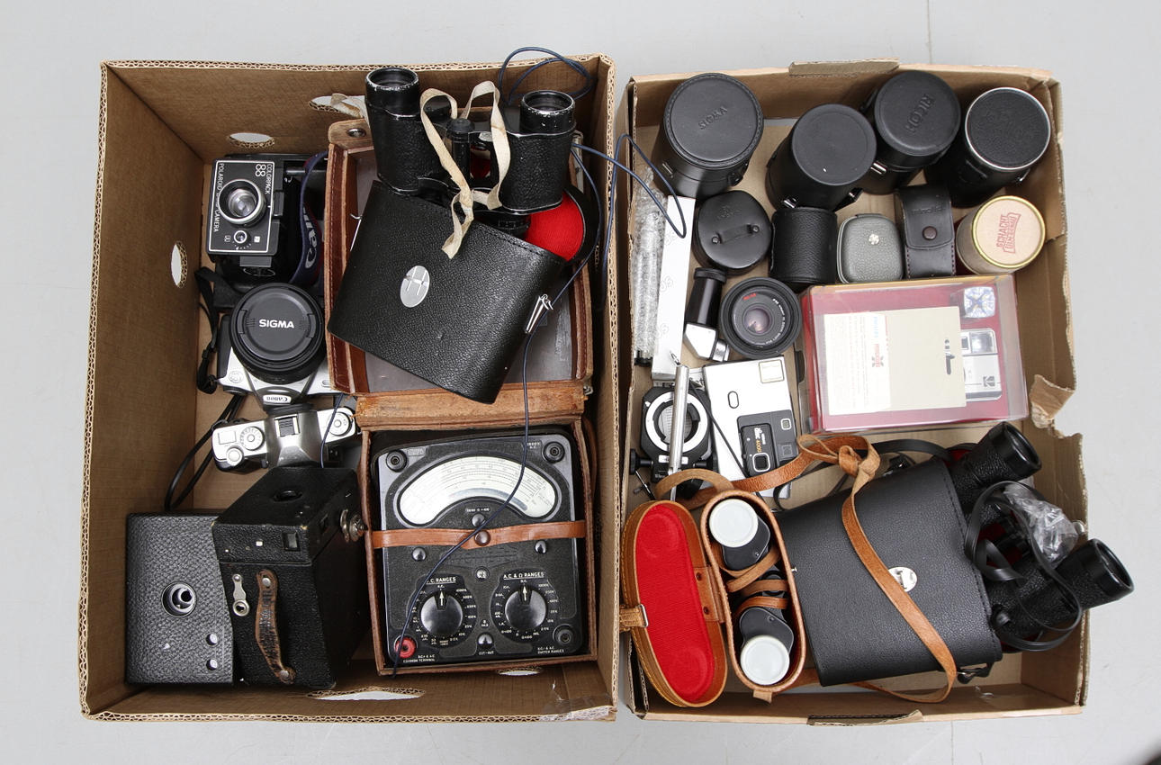 TEKNIKA, bl.a. kameror, 1900-tal.