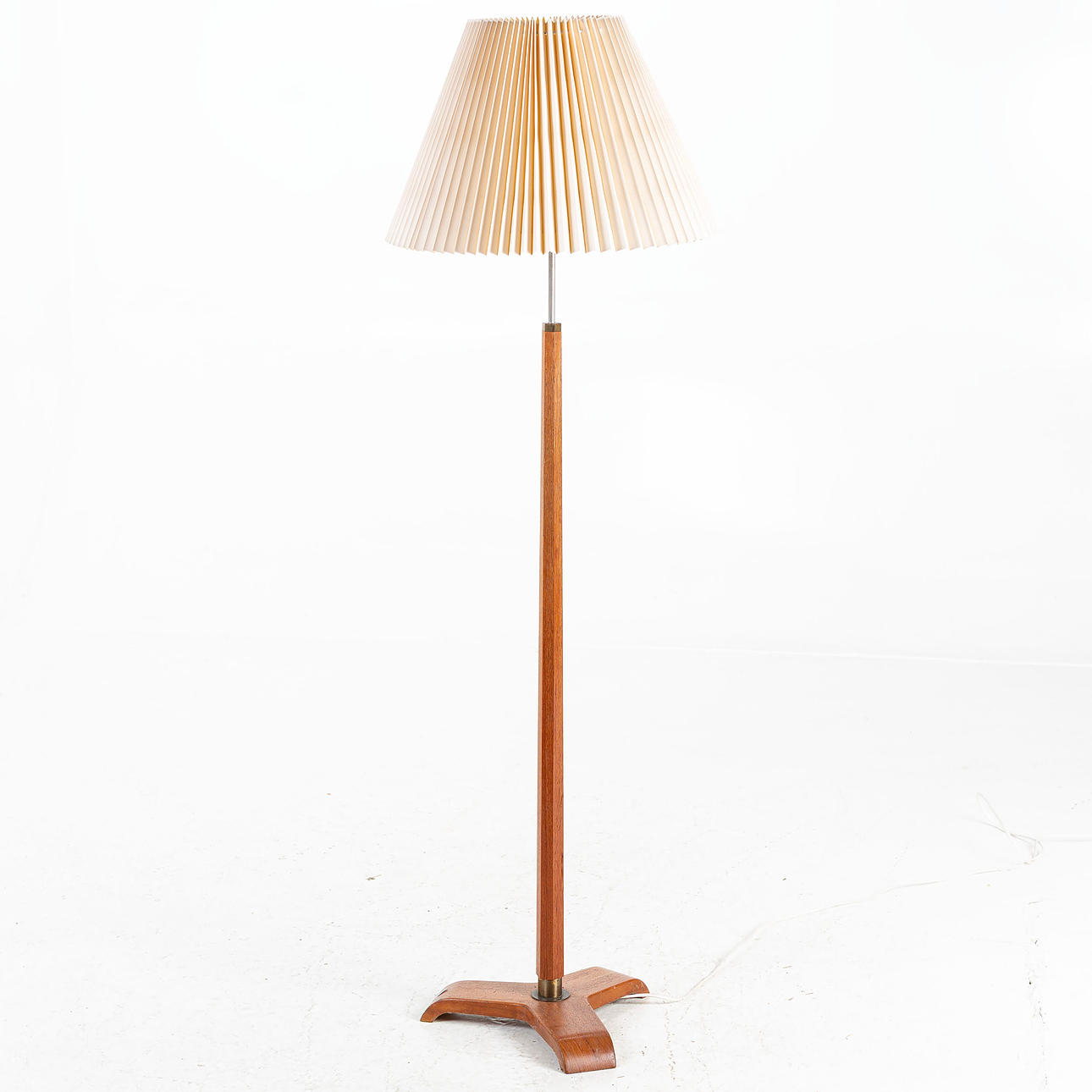 FLOOR LAMP, three-legged base, 1960/70 - tall.