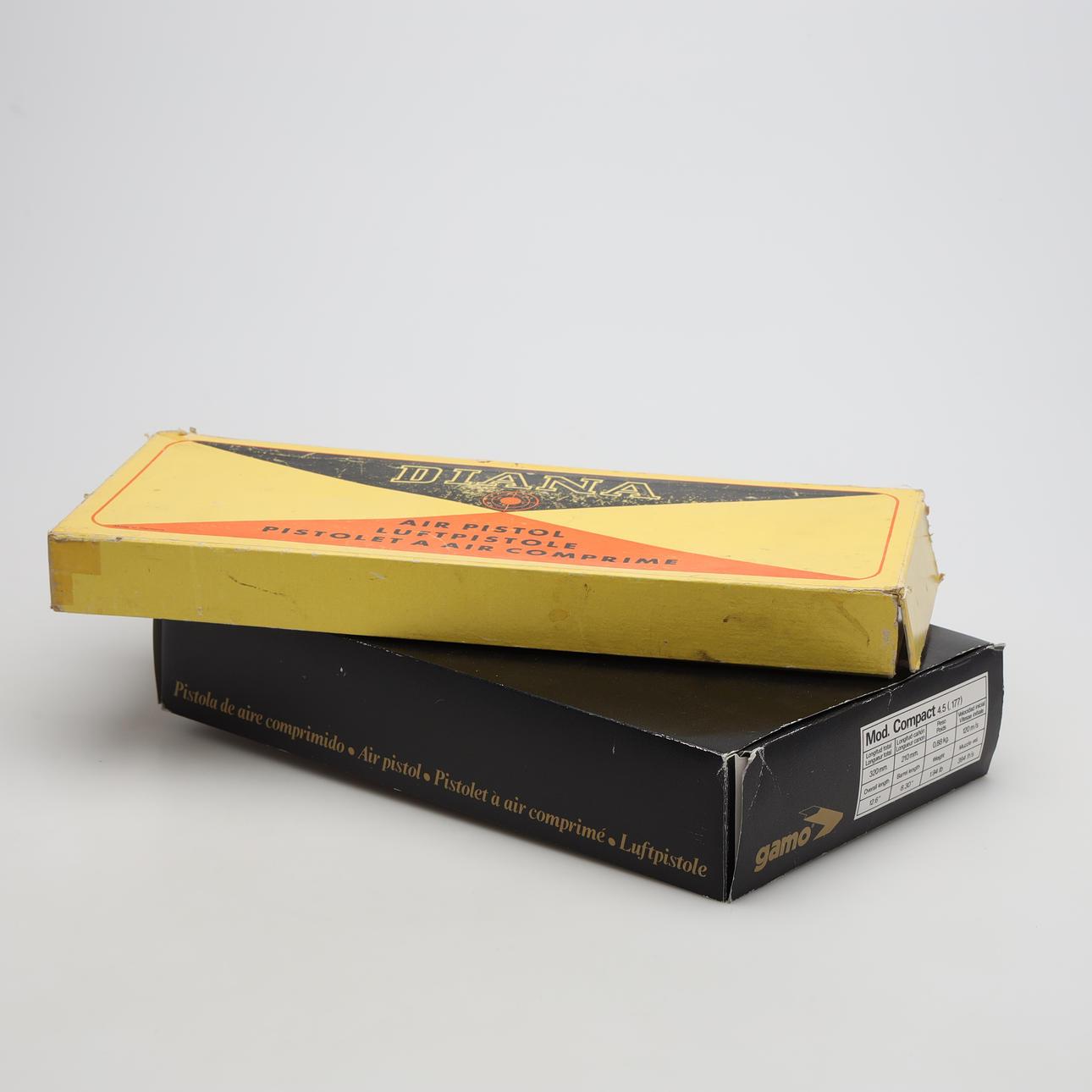 To luftpistoler, Diana og Gamo.