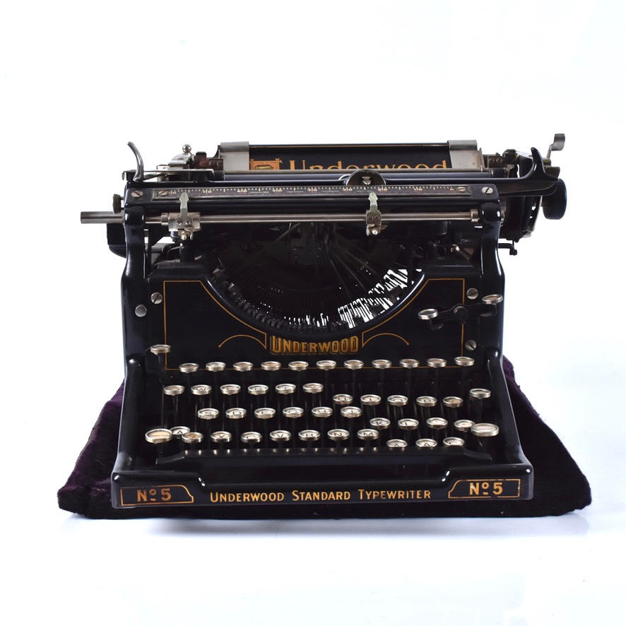 TYPEWRITER, UNDERWOOD.