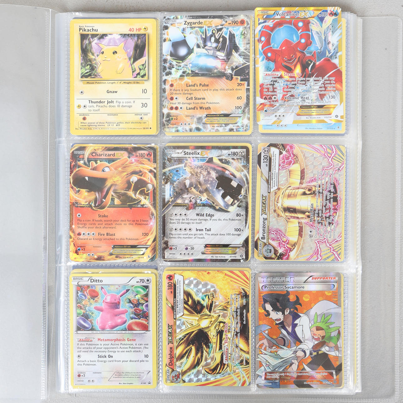 POKEMON, ET BIND AF POKEMON-KORT CA. 180+ KORT.