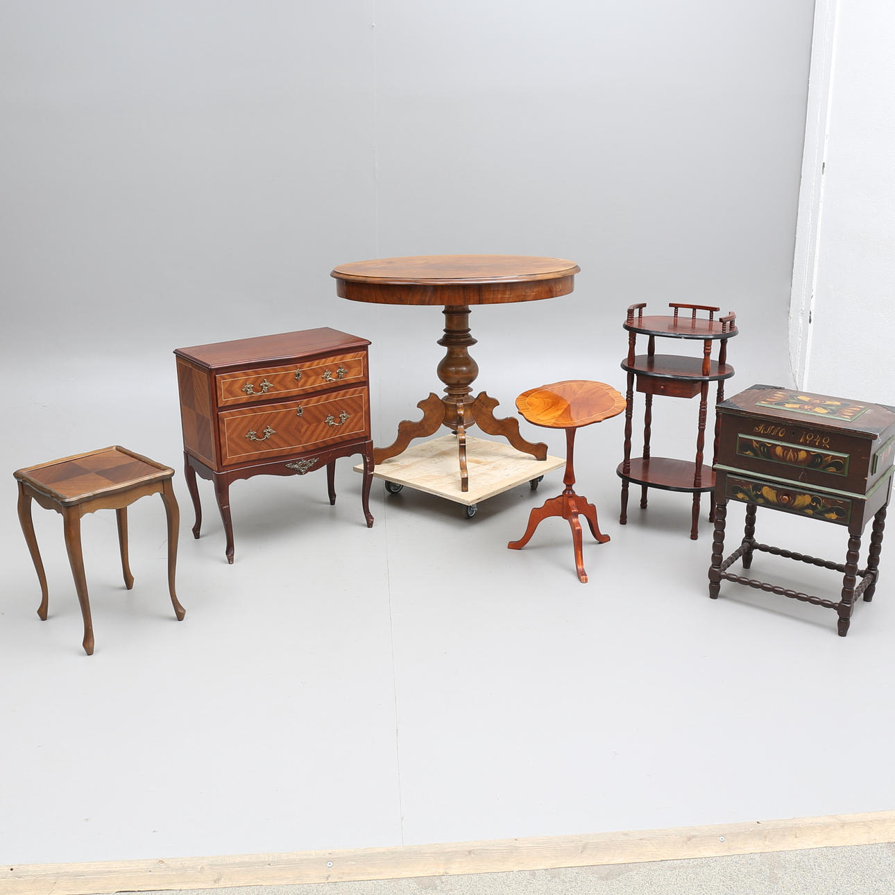 MÖBLER, 6 delar, 1900-tal.