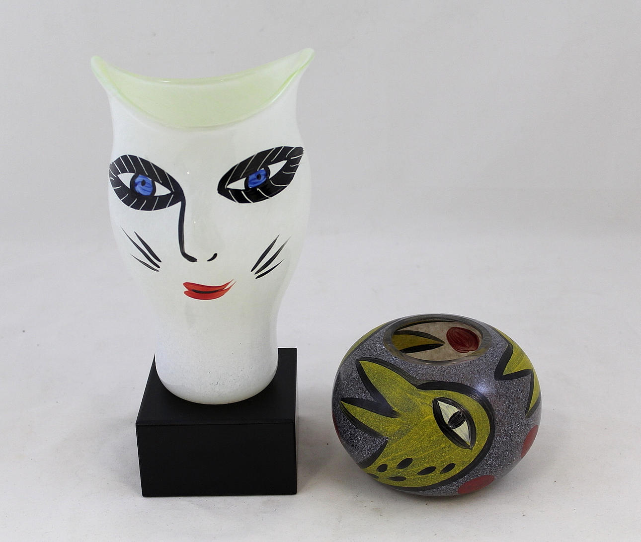 VASER, glas, bl.a Open Minds, Ulrika Hydman-Vallen, Kosta Boda.