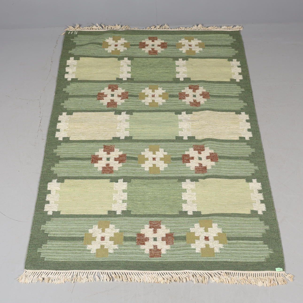 RÖLLAKAN, Swedish Hemslöjd, signed “SH” 232 x 168 cm.