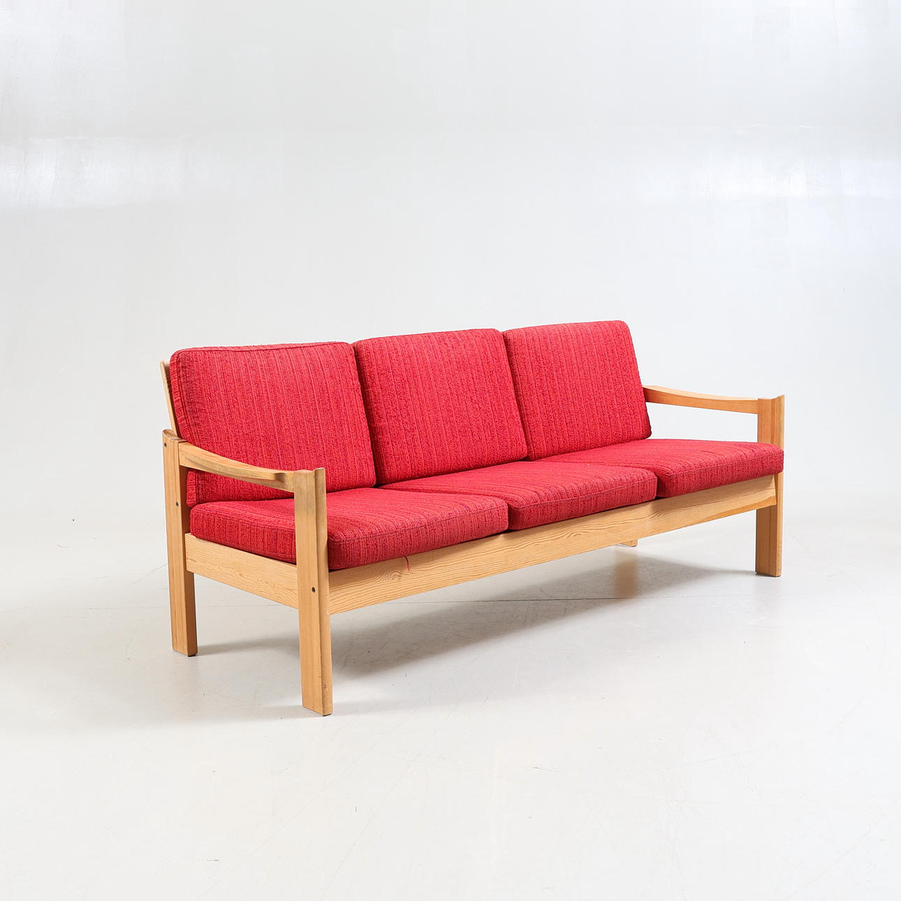 A pine sofa, Furusnickarn, 1970s.