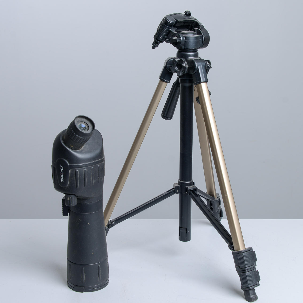 RÖHRENFERNGLAS Globe 20-60x60.