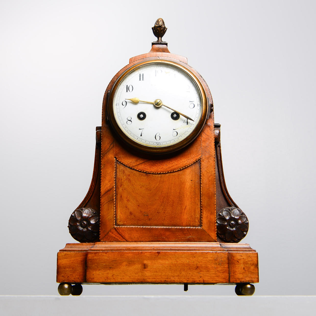 TABLE PENDYL, 1800/1900.