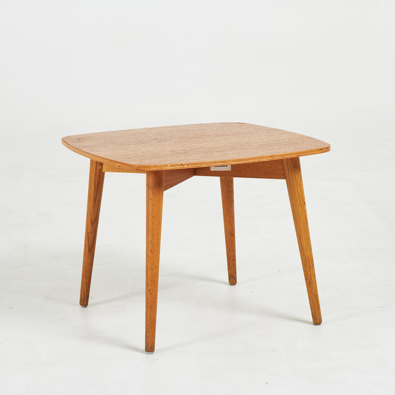 JONAS LINDVALL. Side table, “Papa”, oak, for Scandiform, with label.