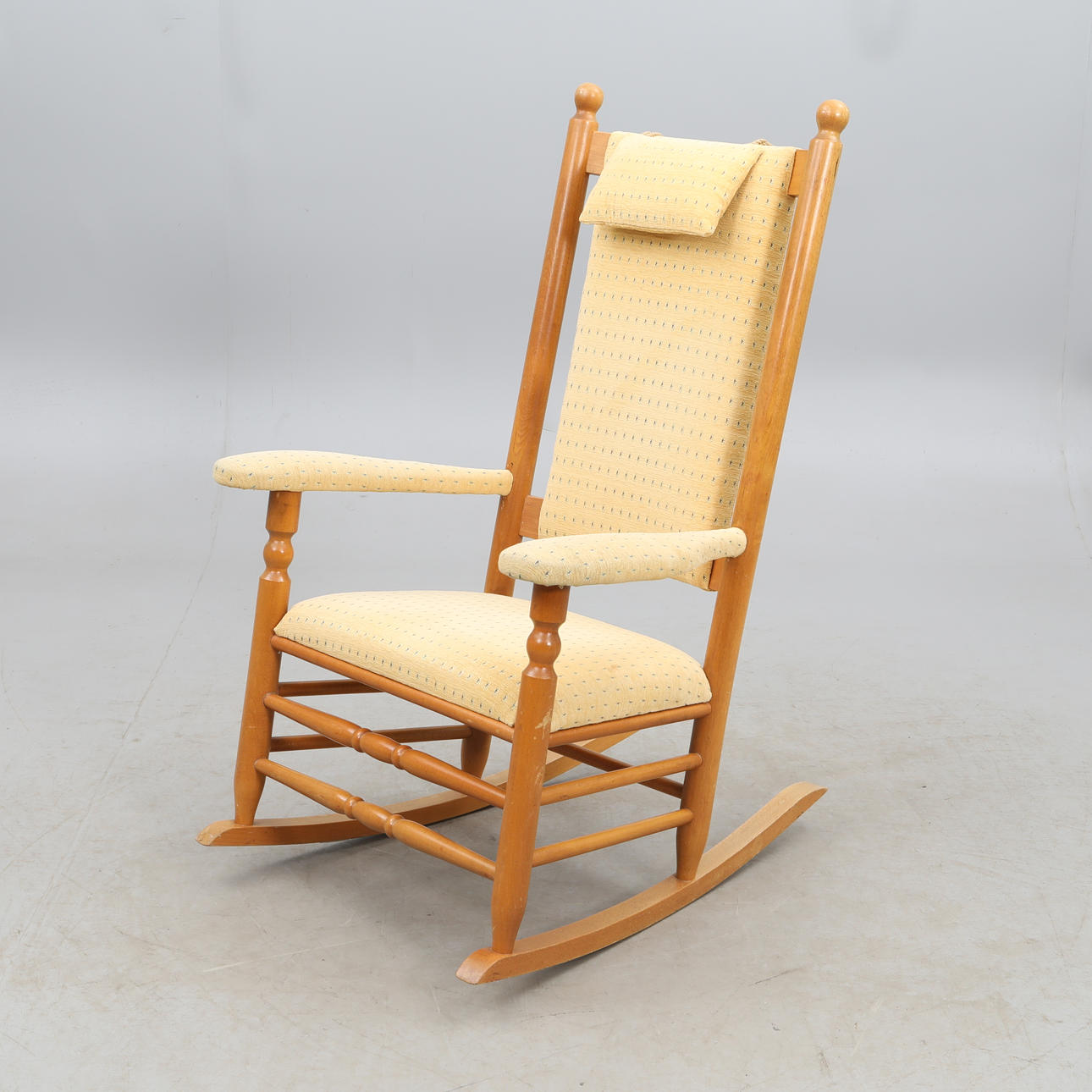 1960'S ROCKING CHAIR.
