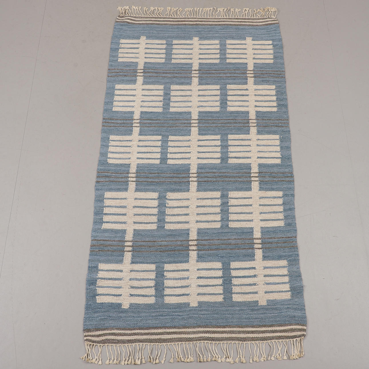 CARPET, wicker sheet, dimensions 218x113 cm.