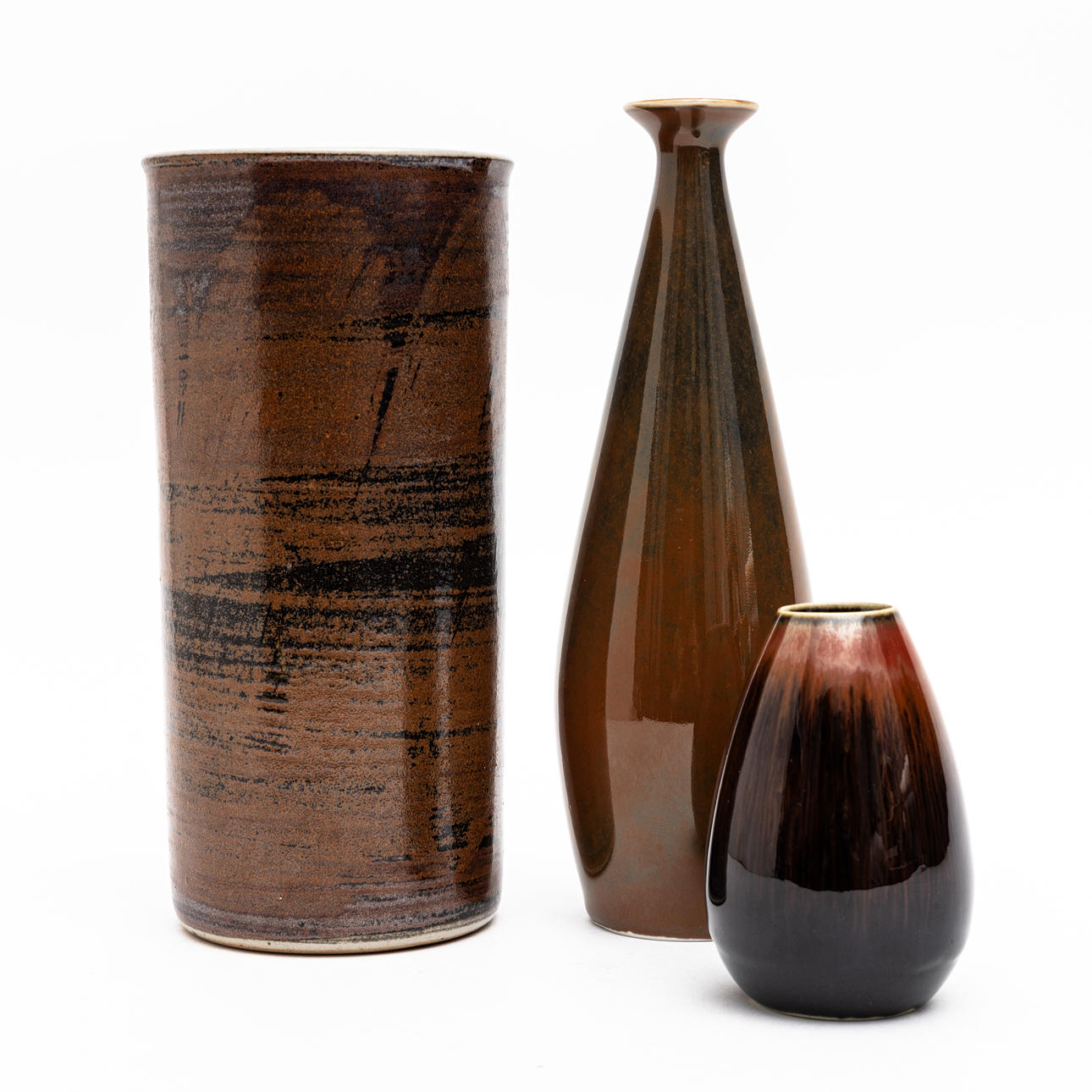 CARL-HARRY STÅLHANE. Three stoneware vases, Rörstrand and Designhuset, signed.