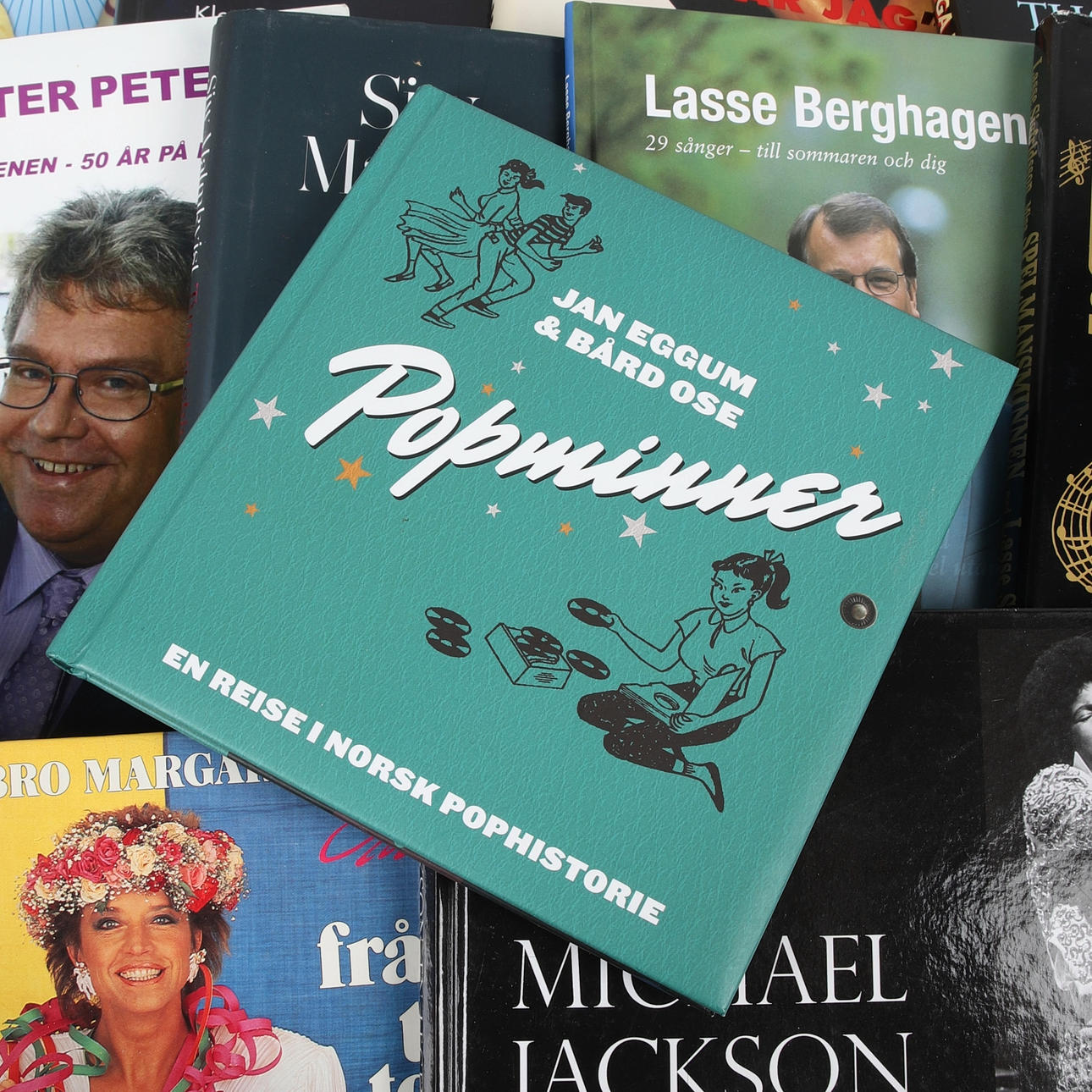 15 books about musicians and actors.