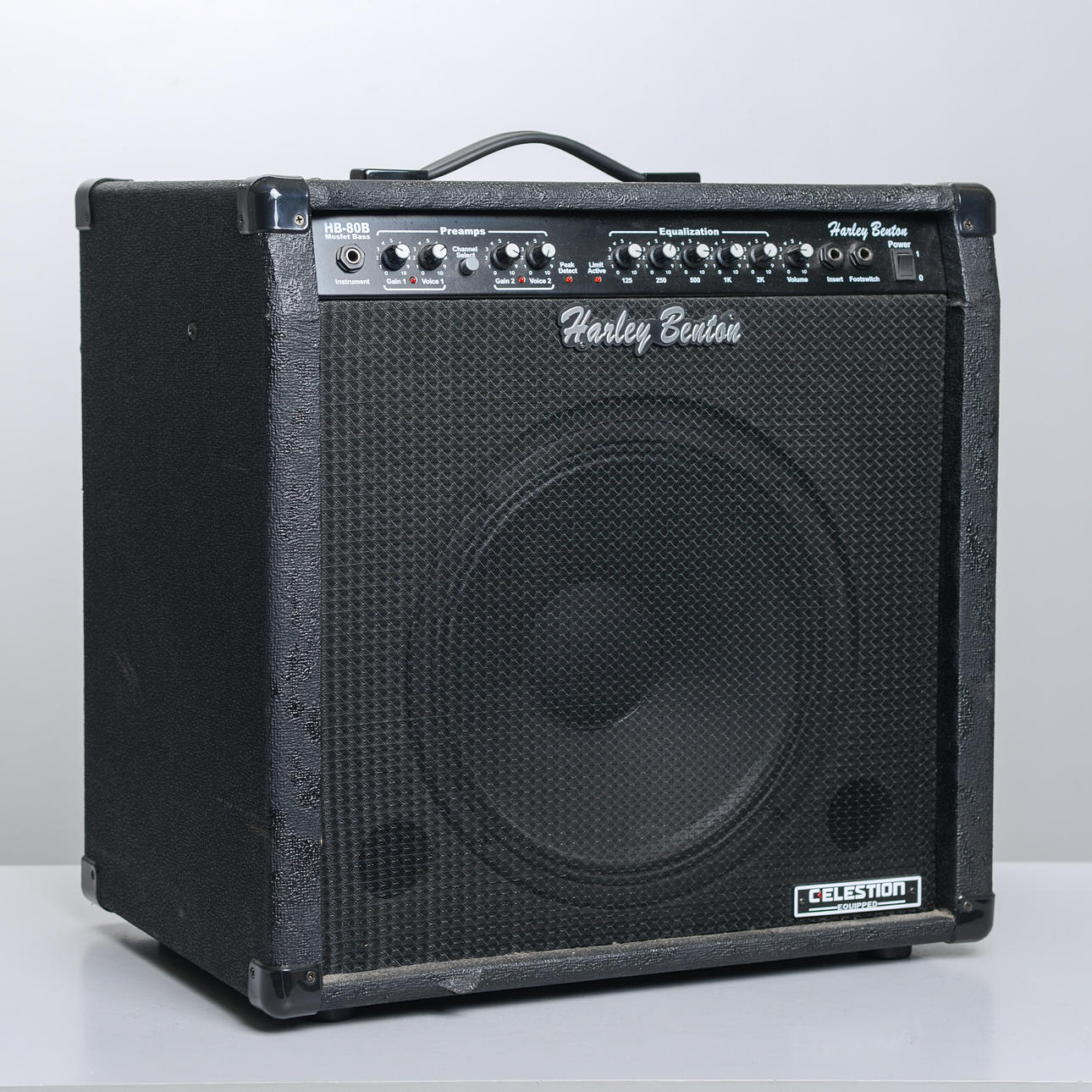 ELECTRIC BASS AMPLIFIER Harley Benton.