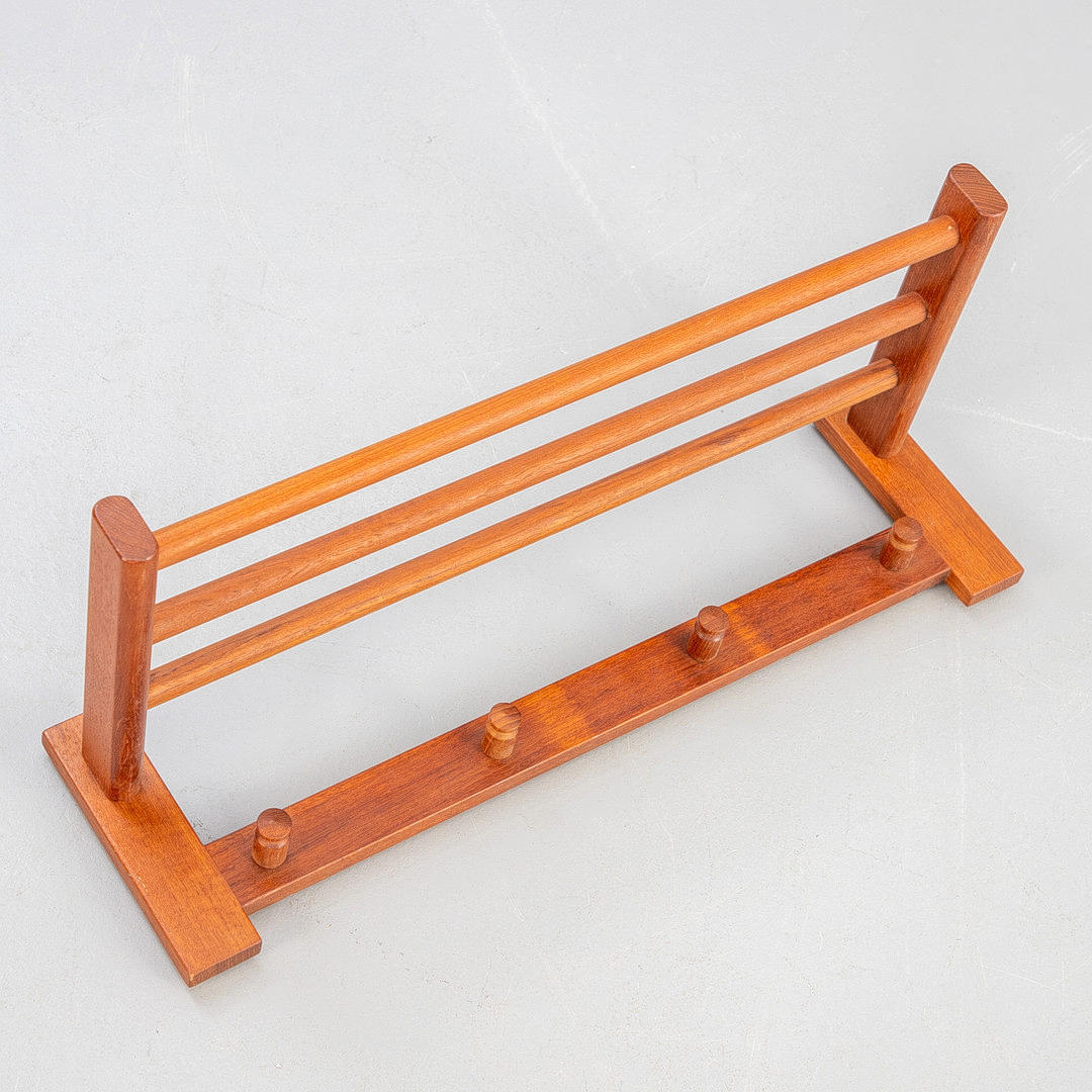 AKSEL KJERSGAARD. ODDER. 2 cloakrooms 'No. 133'.