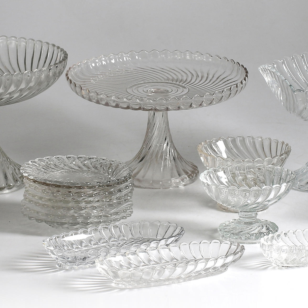 GLASSERVIS, 16 delar, "Turbin", Reijmyre, omkring sekelskiftet 18/1900.