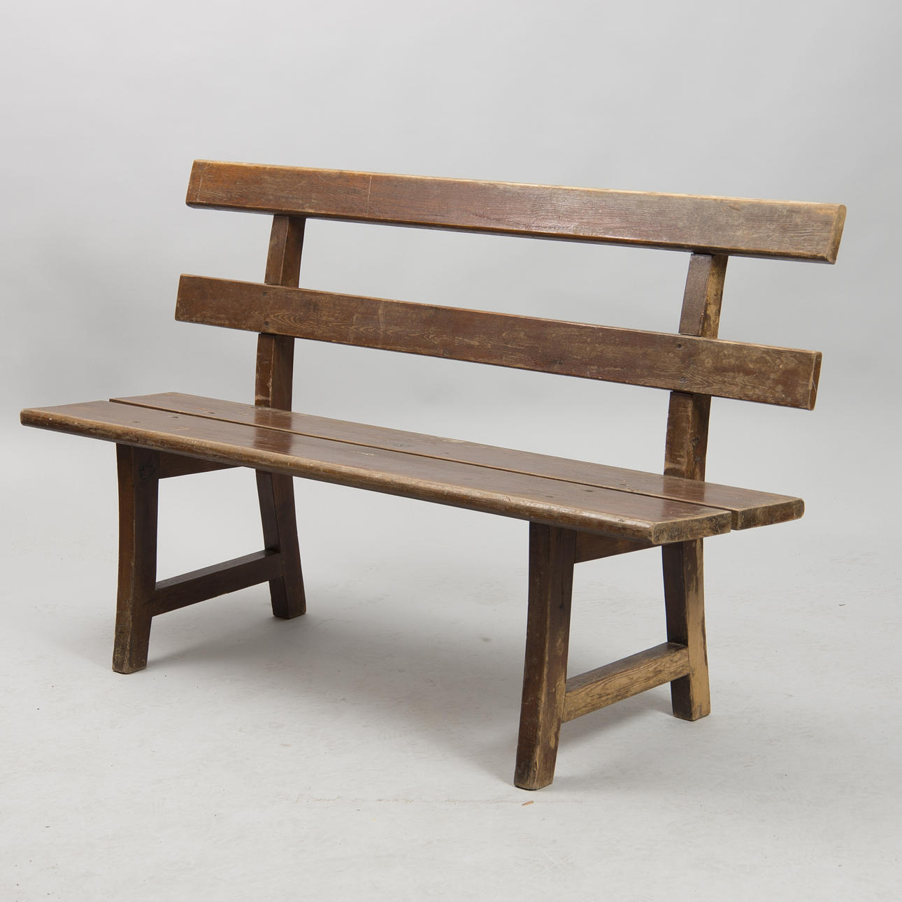 BÄNK, betsad fur, tidigt 1900-tal.