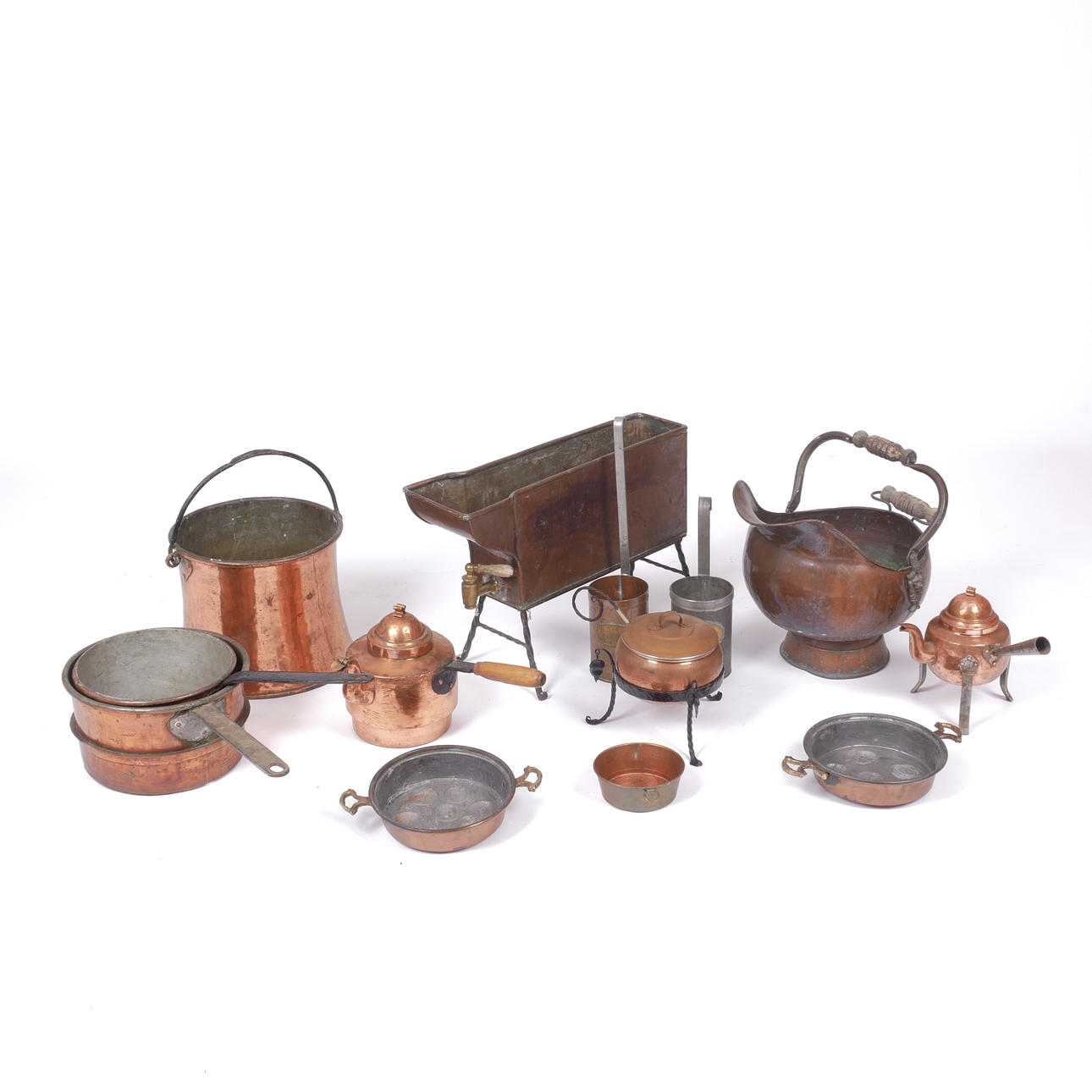 OBJETOS DE COBRE DIV, siglos XVIII/XX.