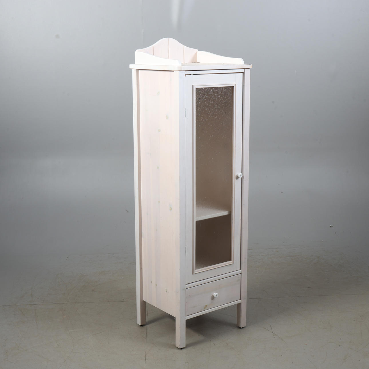 WC-KAAPPI LASIOVELLA.