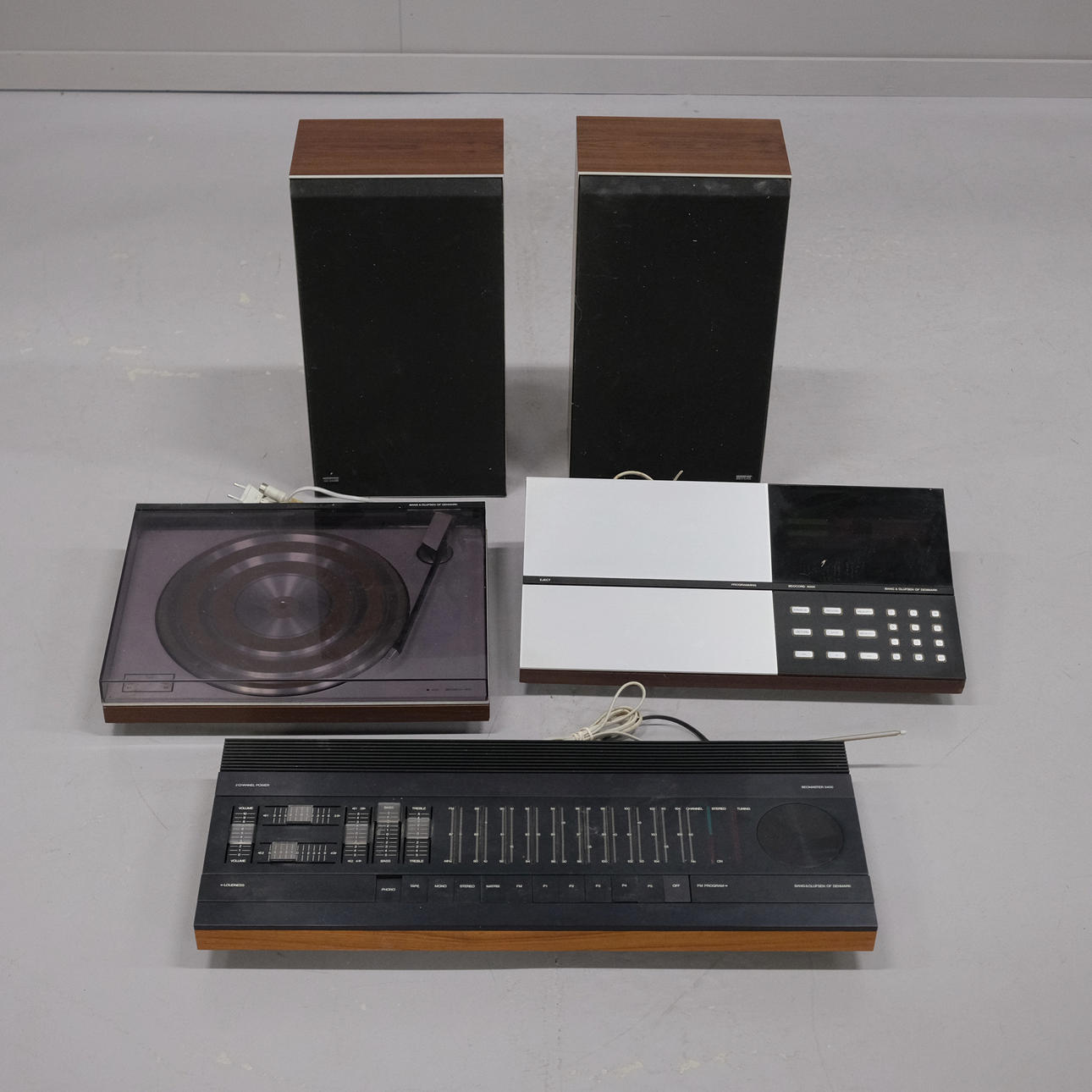 BANG & OLUFSEN. STEREO SYSTEM. FIVE PARTS.